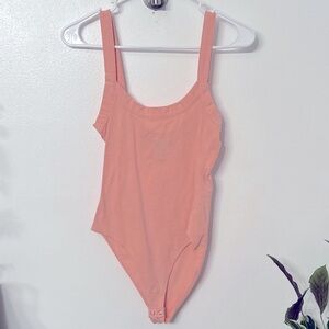 🛍️4/$30 Pale peachy pink bodysuit